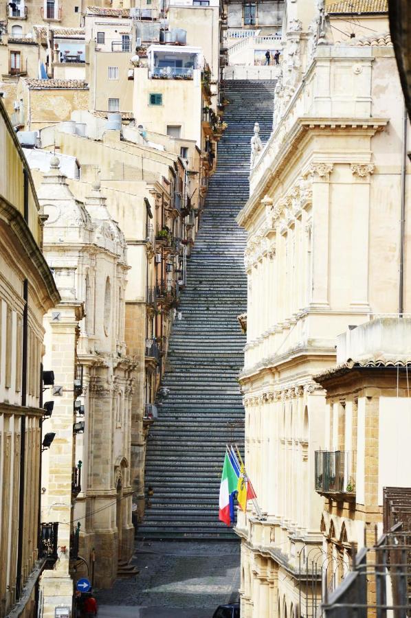 Готель I Colori Della Sicilia Кальтаджіроне Екстер'єр фото